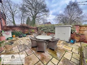 Private Garden- click for photo gallery